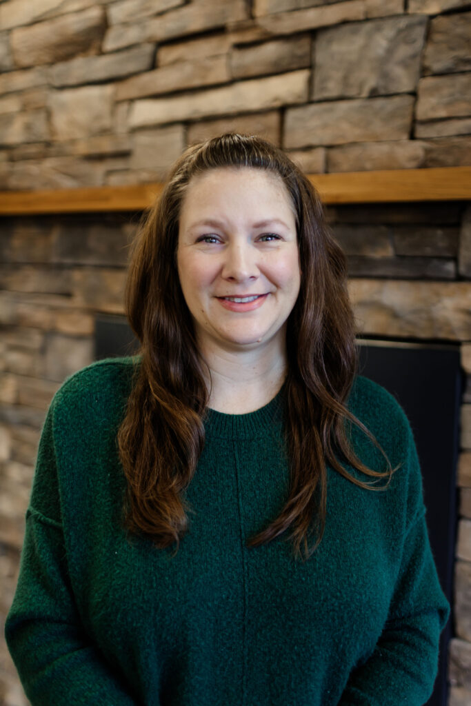 Teresa Morrison, Receptionist
